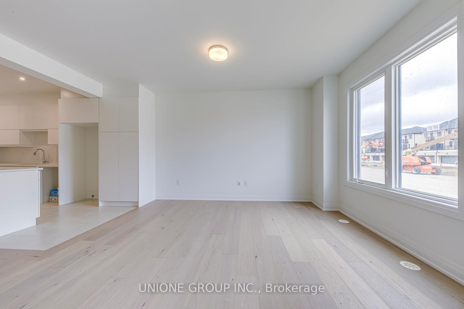 Photo 6 of 98 Coolhurst Avenue, Brampton, Northwest Brampton — HOMEH