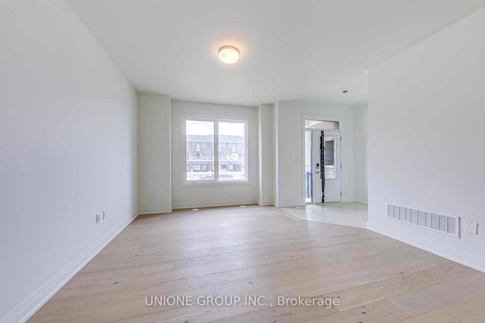 Photo 8 of 98 Coolhurst Avenue, Brampton, Northwest Brampton — HOMEH