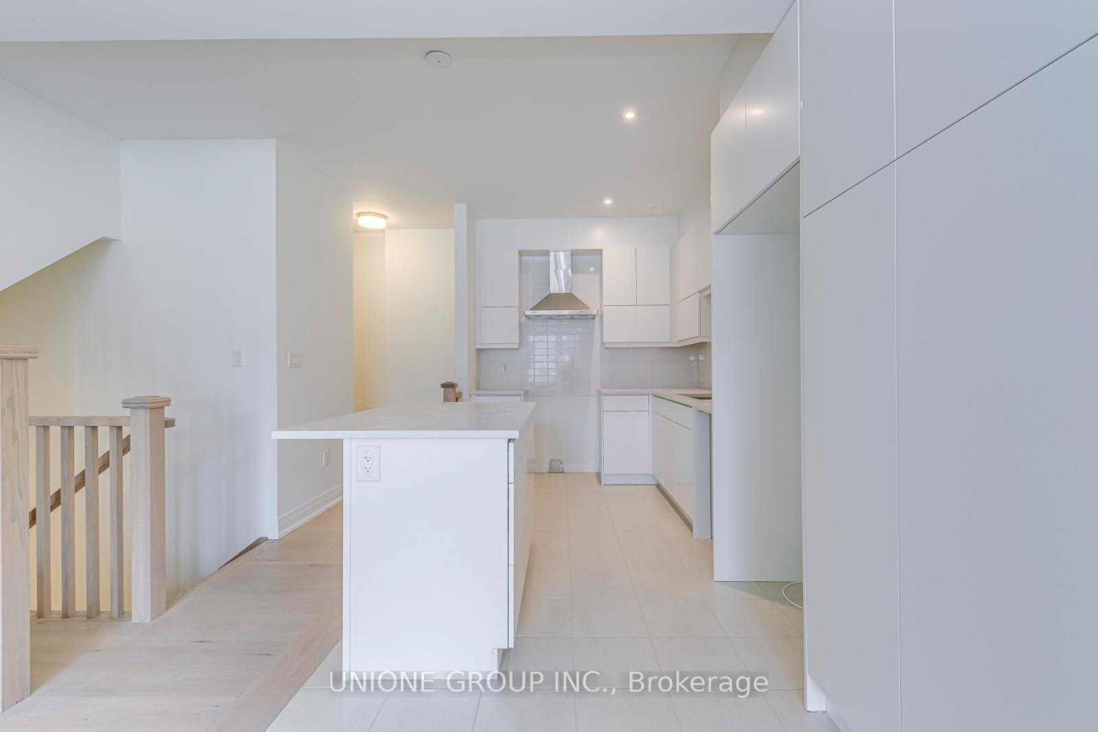 Photo 21 of 98 Coolhurst Avenue, Brampton, Northwest Brampton — HOMEH