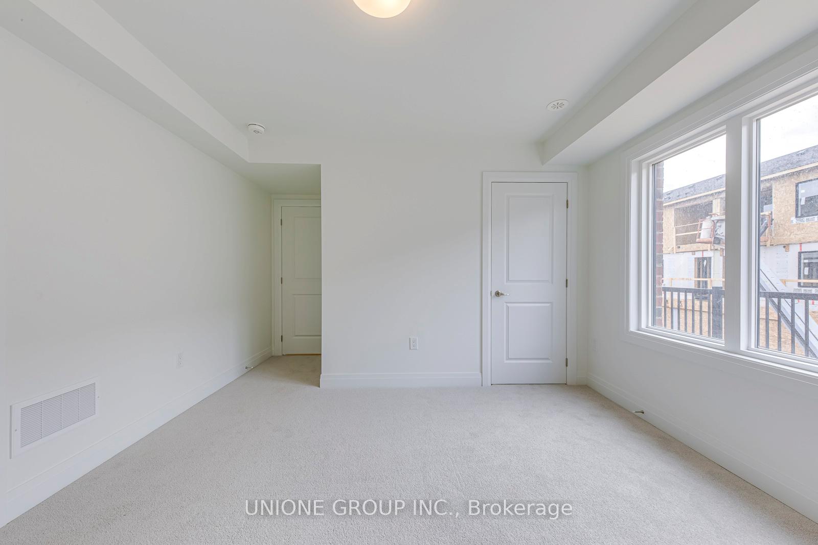 Photo 10 of 98 Coolhurst Avenue, Brampton, Northwest Brampton — HOMEH
