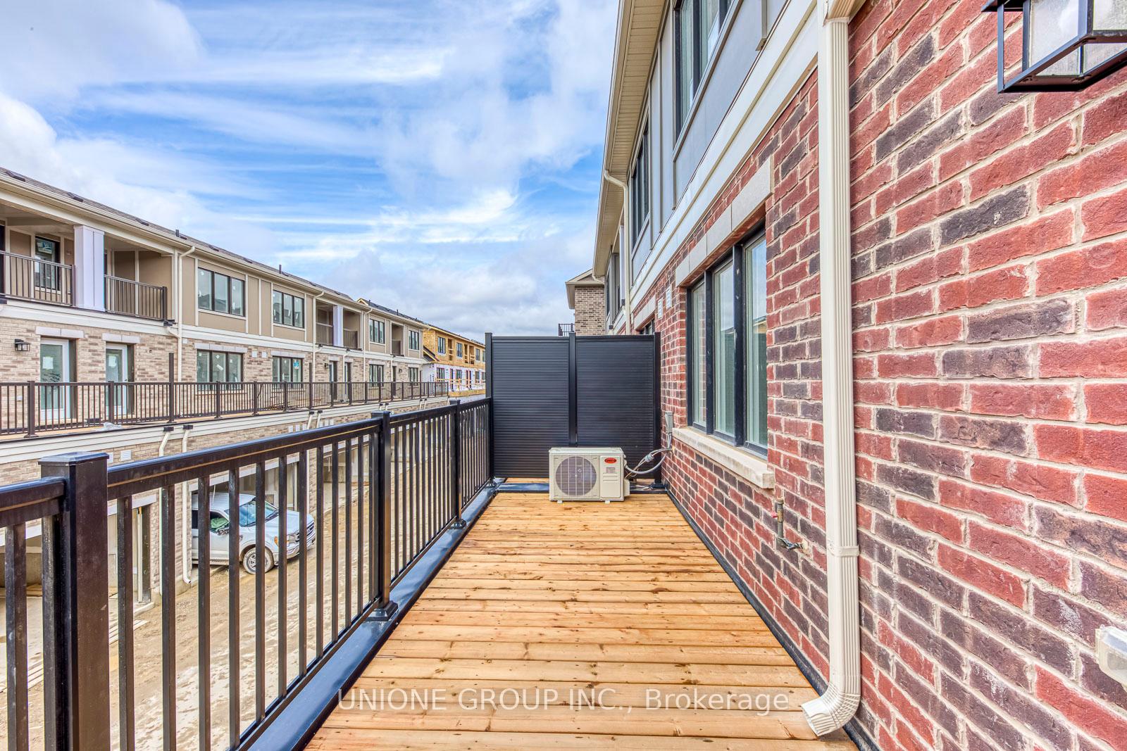 Photo 44 of 98 Coolhurst Avenue, Brampton, Northwest Brampton — HOMEH