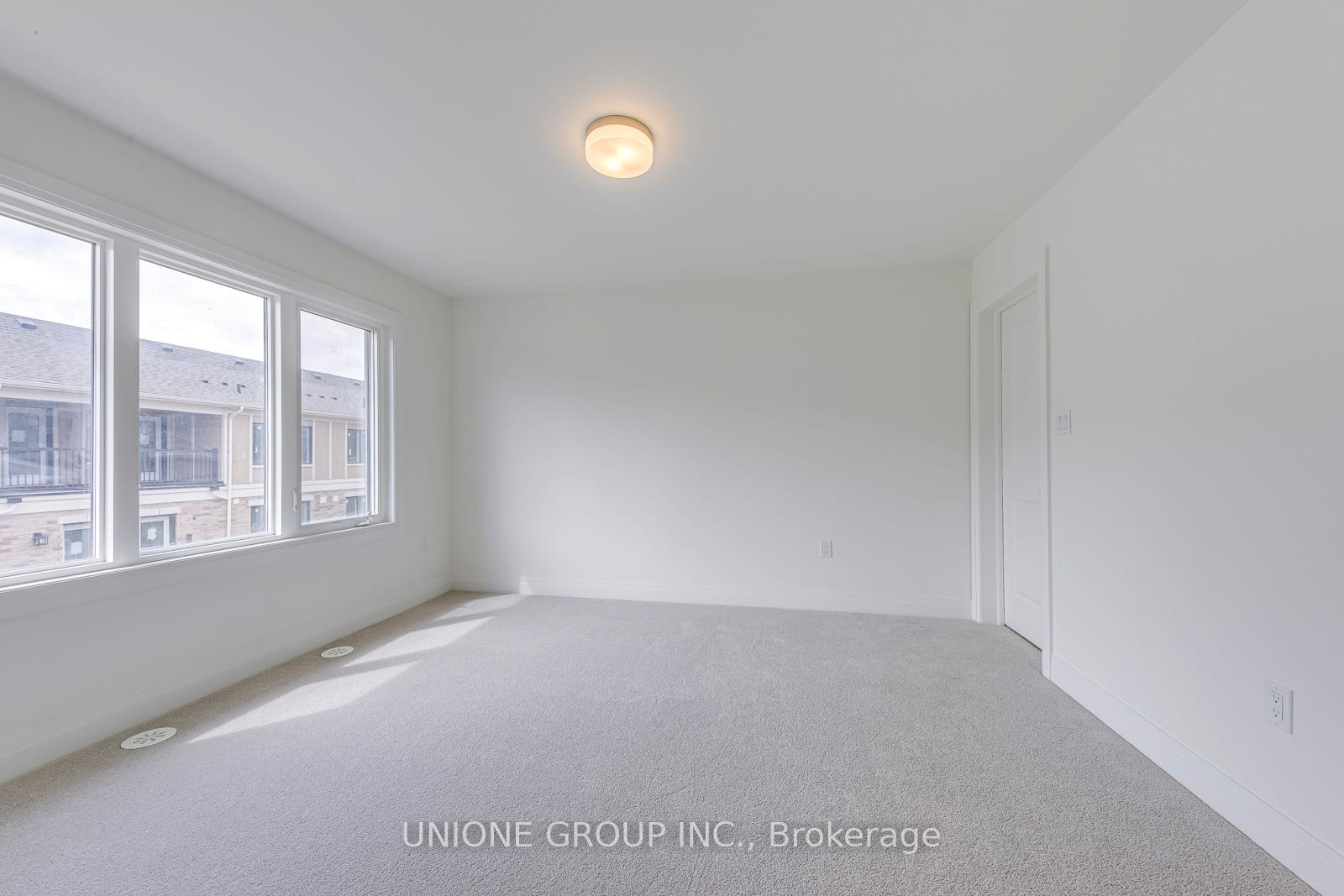 Photo 29 of 98 Coolhurst Avenue, Brampton, Northwest Brampton — HOMEH