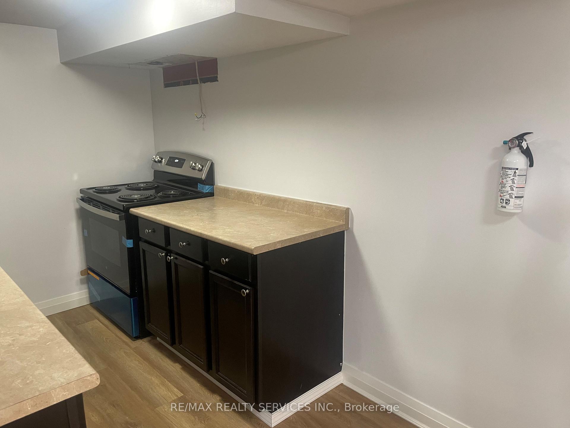 Photo 10 of Unit Lower, 2 Craig Street, Brampton, Downtown Brampton — HOMEH