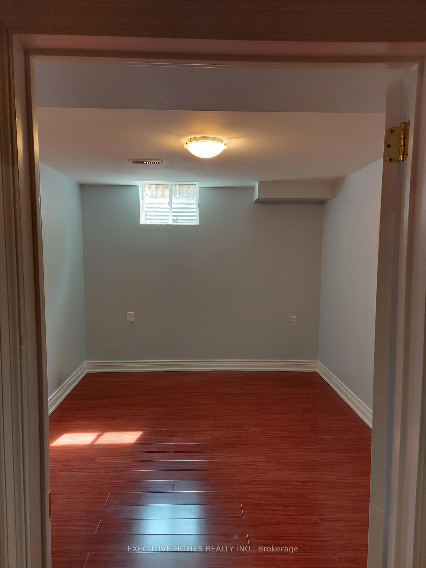 Photo 12 of 1865 Misthollow Drive, Pickering, Duffin Heights — HOMEH