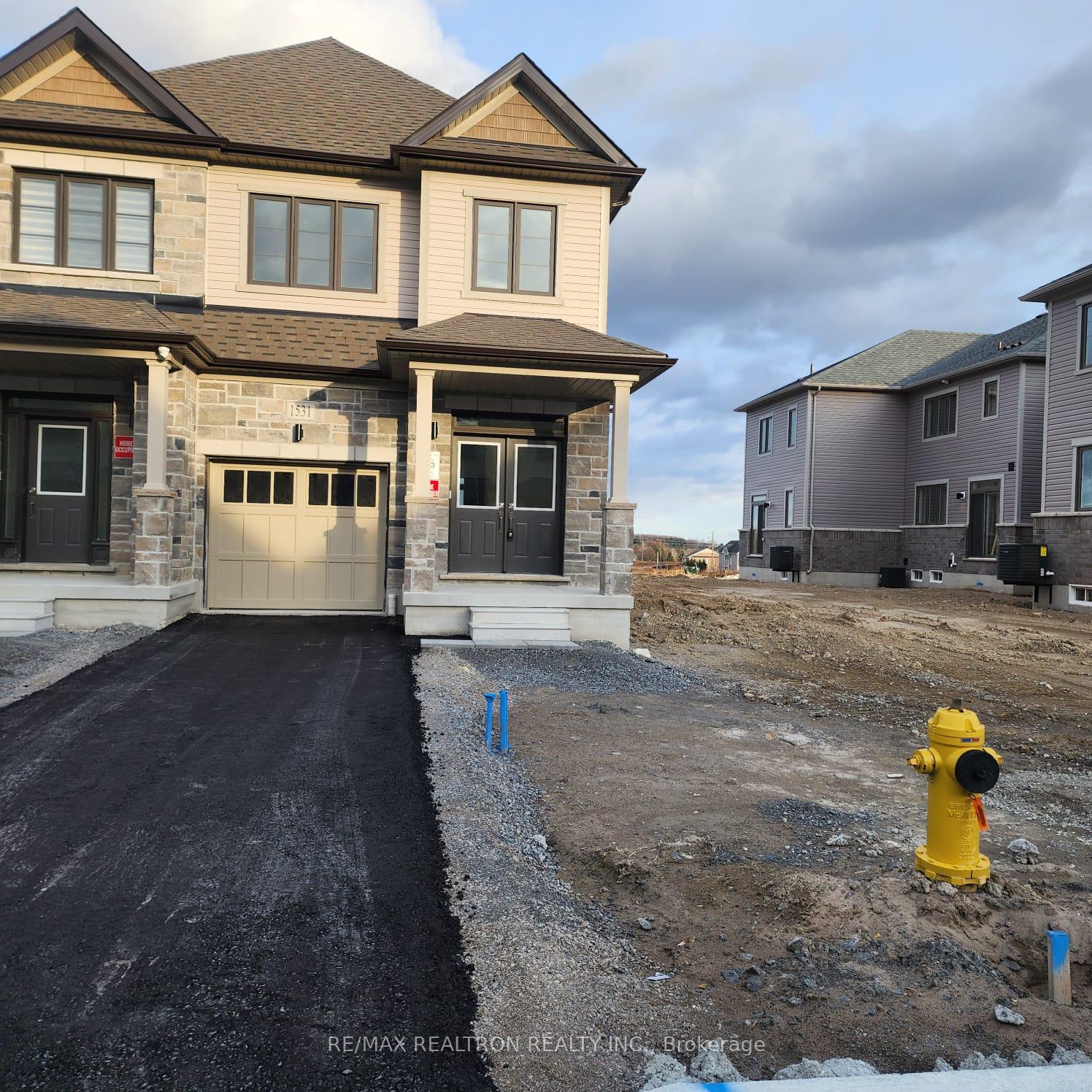 Front of 1531 Wheatcroft Drive