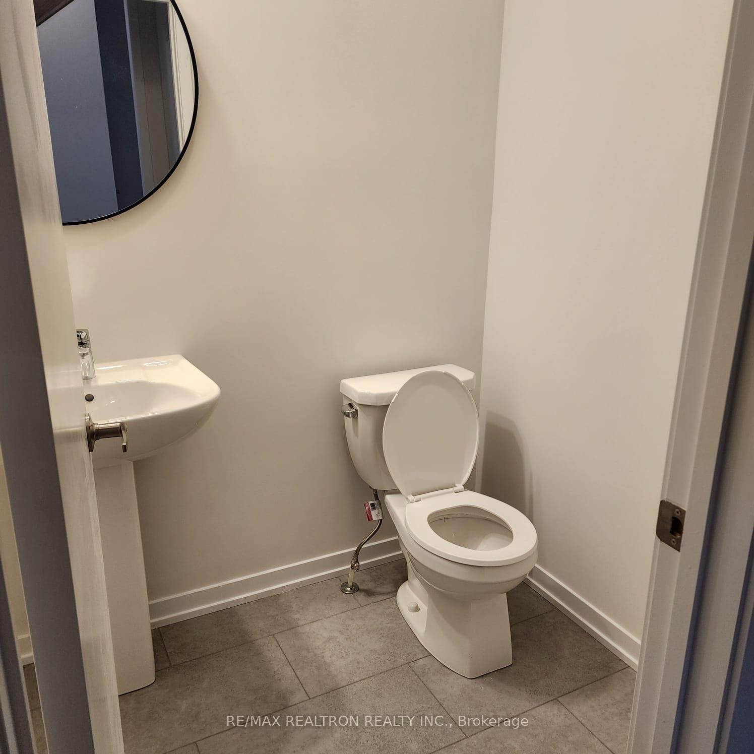 Photo 5 of 1531 Wheatcroft Drive, Oshawa, Kedron — HOMEH