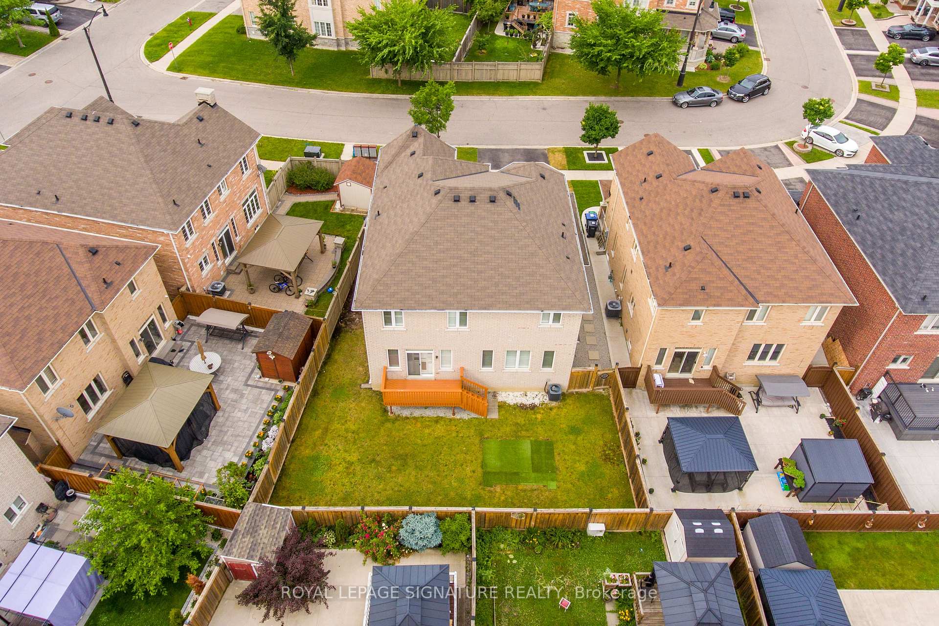Photo 19 of 4 Ripple Street, Brampton, Sandringham-Wellington — HOMEH