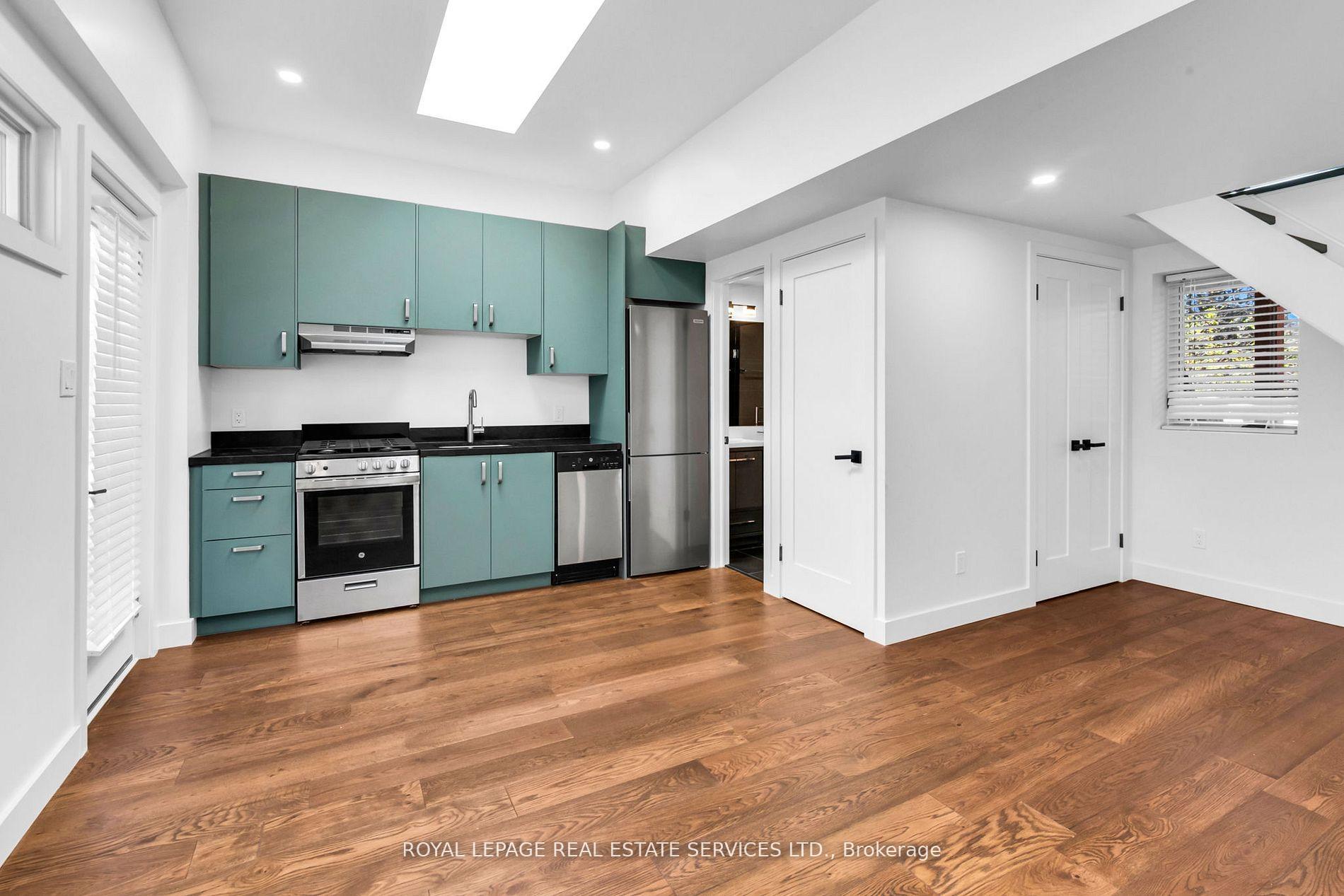Photo 10 of Unit Coach, 223 Blythwood Road, Toronto, Lawrence Park South — HOMEH