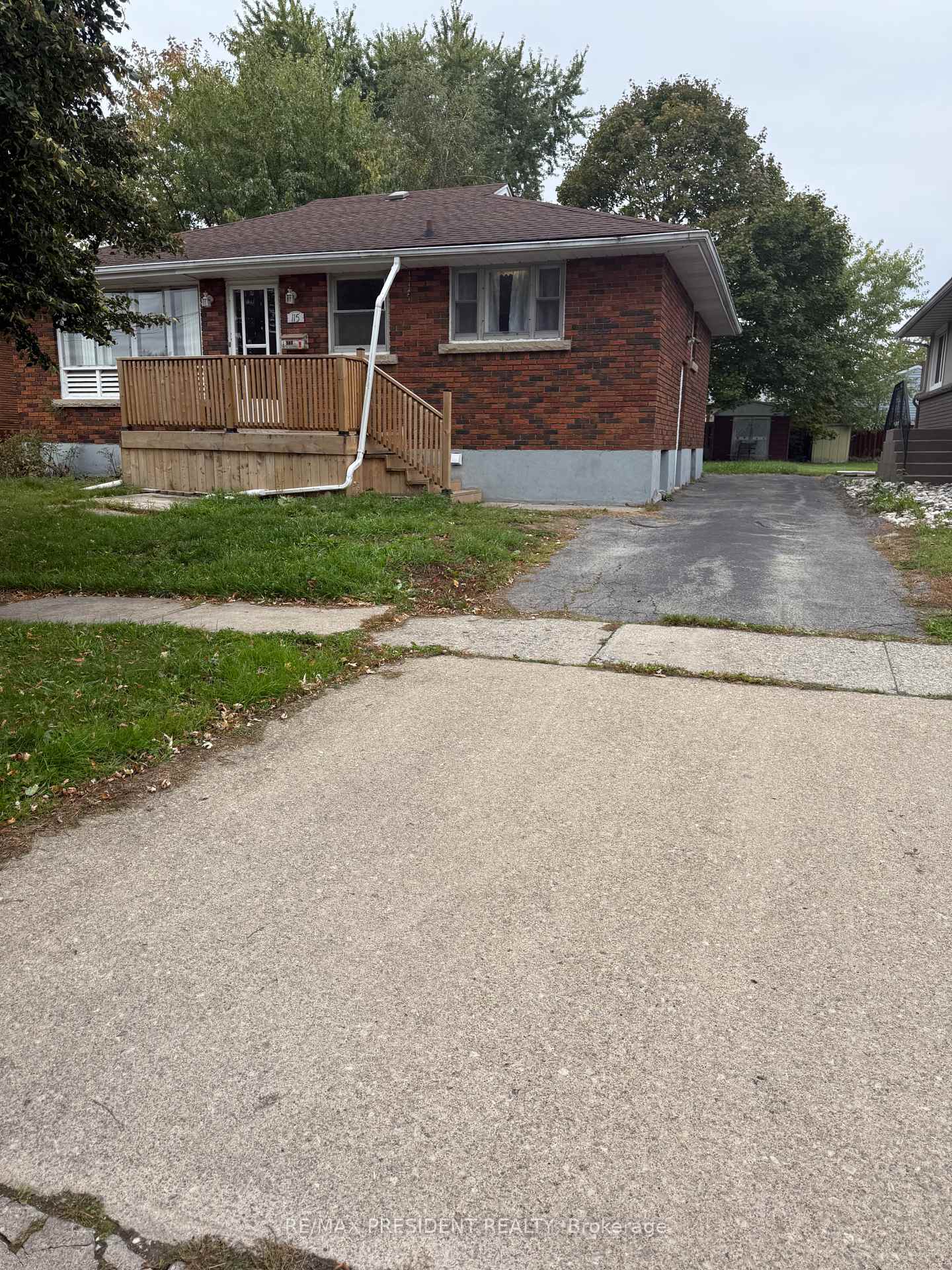 Photo 1 of 115 Golden Boulevard, Welland, Lincoln/Crowland — HOMEH