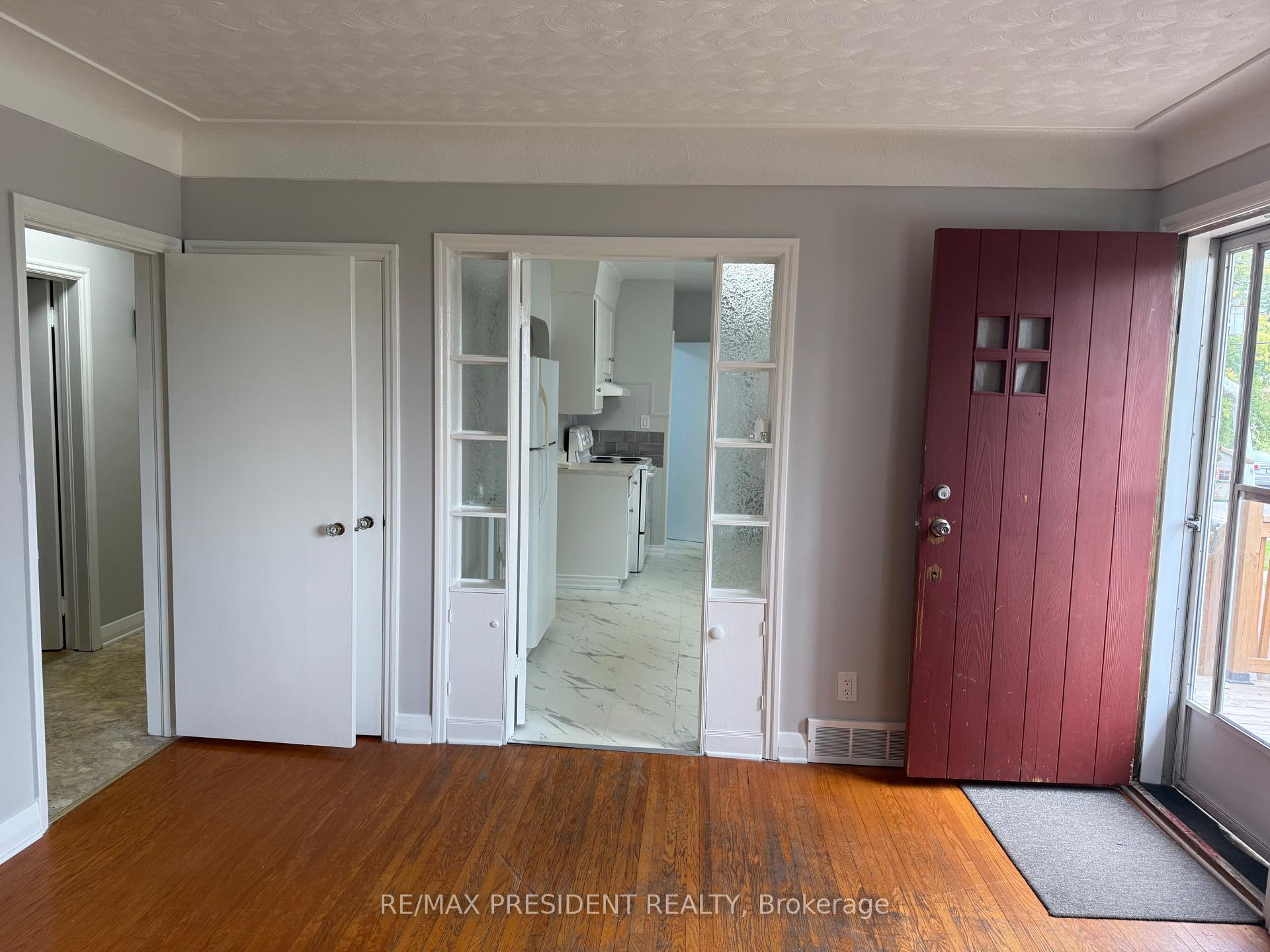 Photo 5 of 115 Golden Boulevard, Welland, Lincoln/Crowland — HOMEH