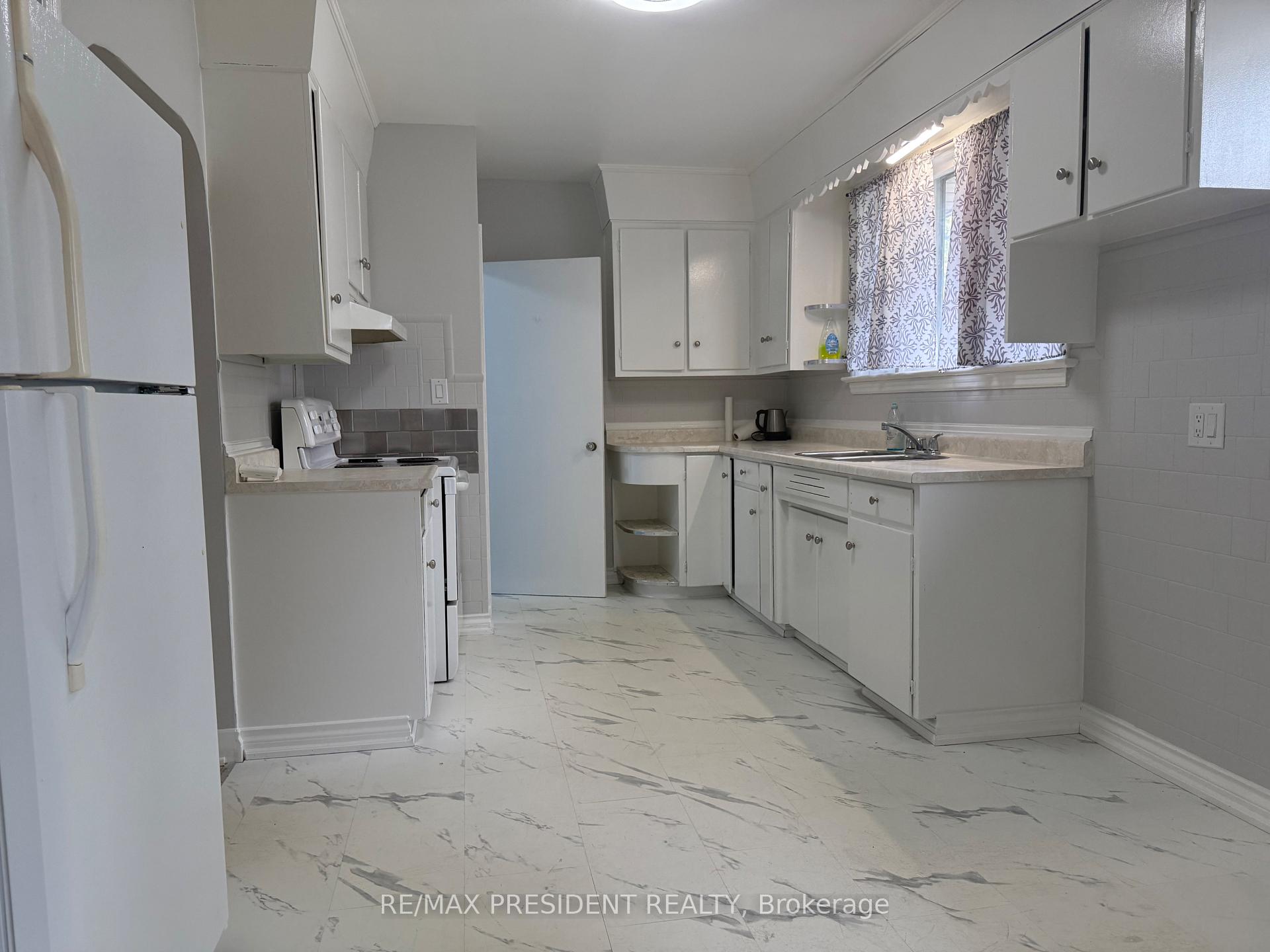 Photo 24 of 115 Golden Boulevard, Welland, Lincoln/Crowland — HOMEH