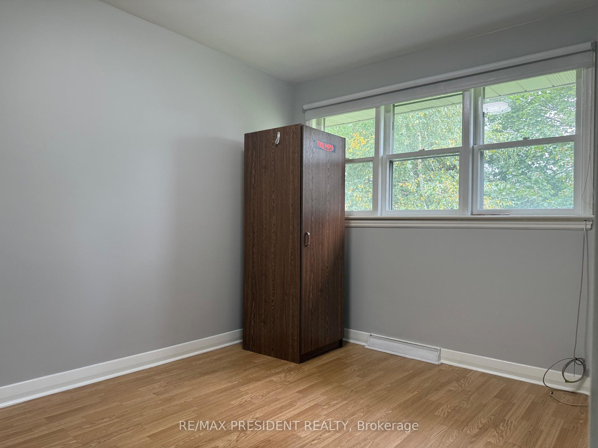 Photo 8 of 115 Golden Boulevard, Welland, Lincoln/Crowland — HOMEH