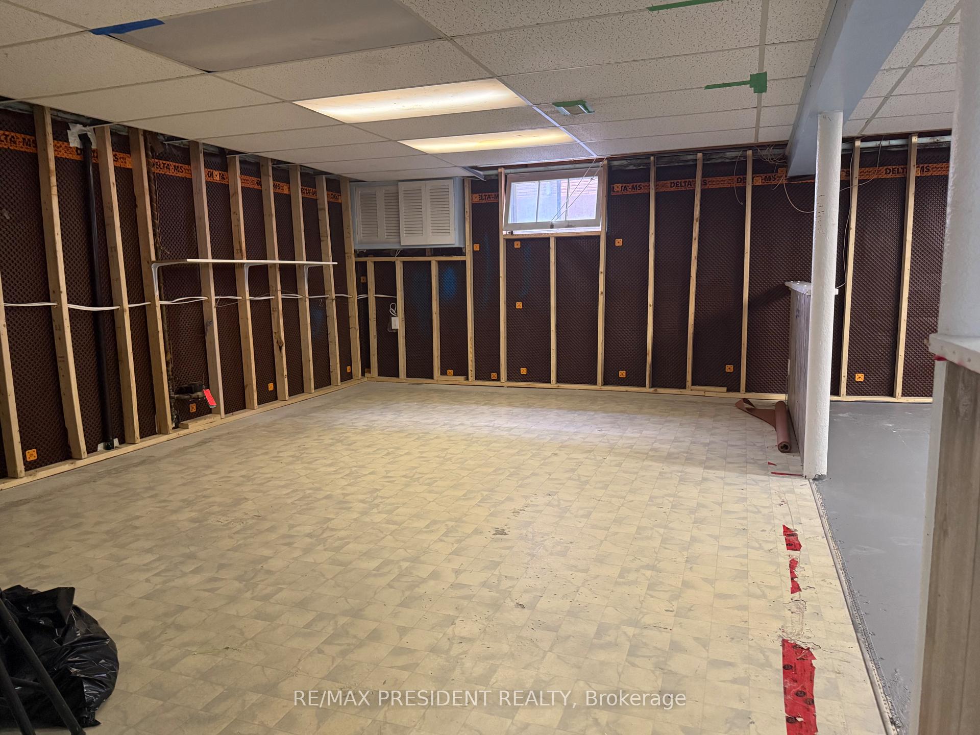 Photo 25 of 115 Golden Boulevard, Welland, Lincoln/Crowland — HOMEH