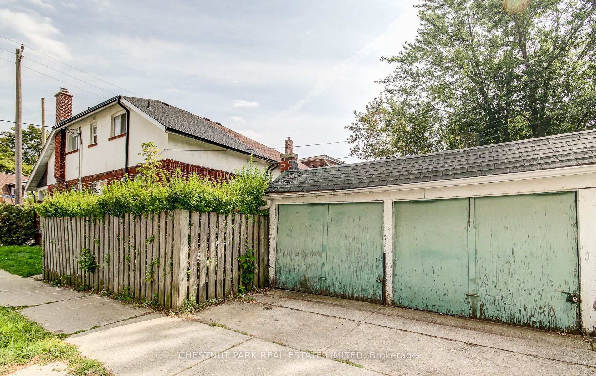 Photo 13 of 136 Donlands Avenue, Toronto, Danforth Village-East York — HOMEH