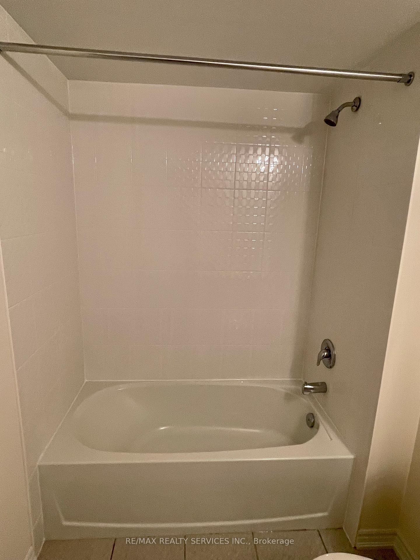 Photo 13 of Unit Unit 1, 10 Bannister Road, Barrie, Rural Barrie Southeast — HOMEH