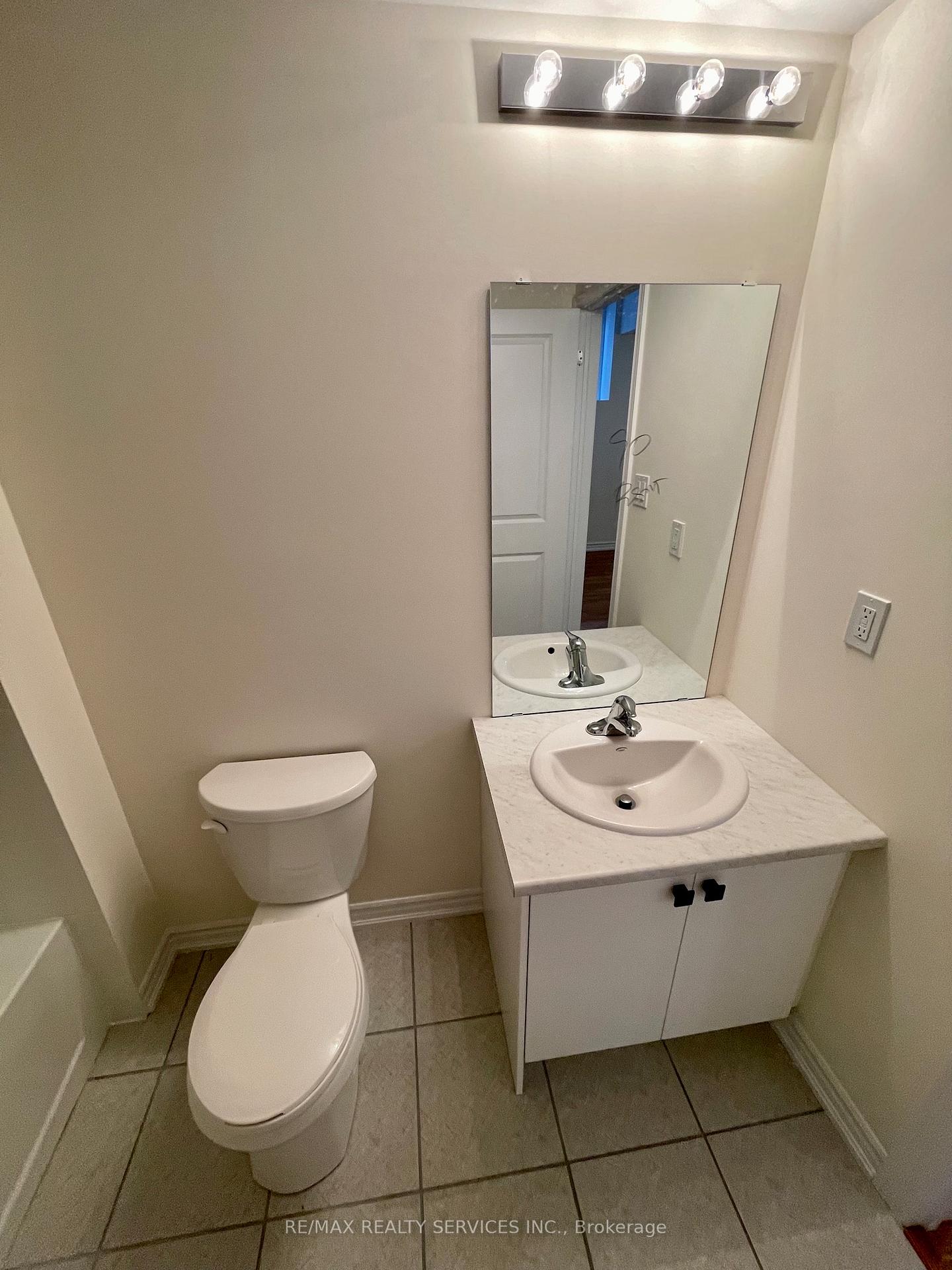 Photo 7 of Unit Unit 1, 10 Bannister Road, Barrie, Rural Barrie Southeast — HOMEH