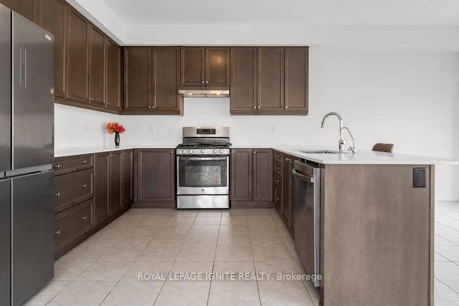 Photo 20 of 81 Tom Brown Drive, Brant, Paris — HOMEH