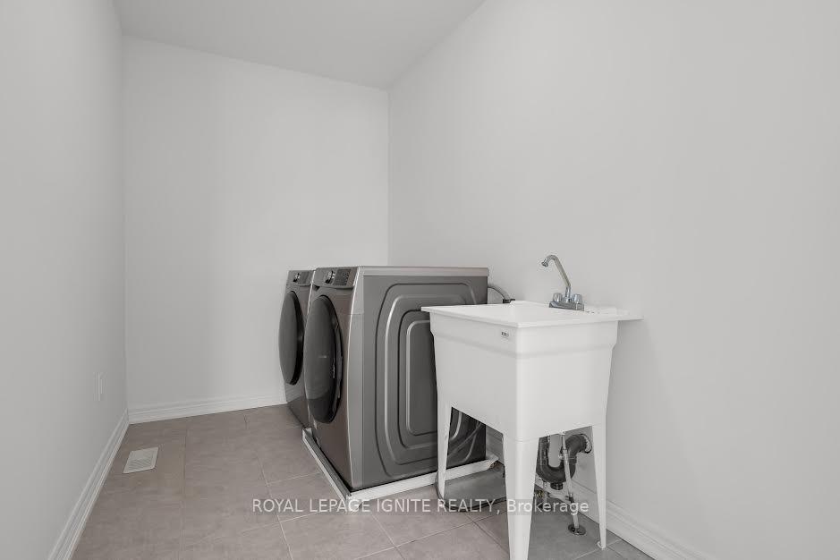 Photo 9 of 81 Tom Brown Drive, Brant, Paris — HOMEH