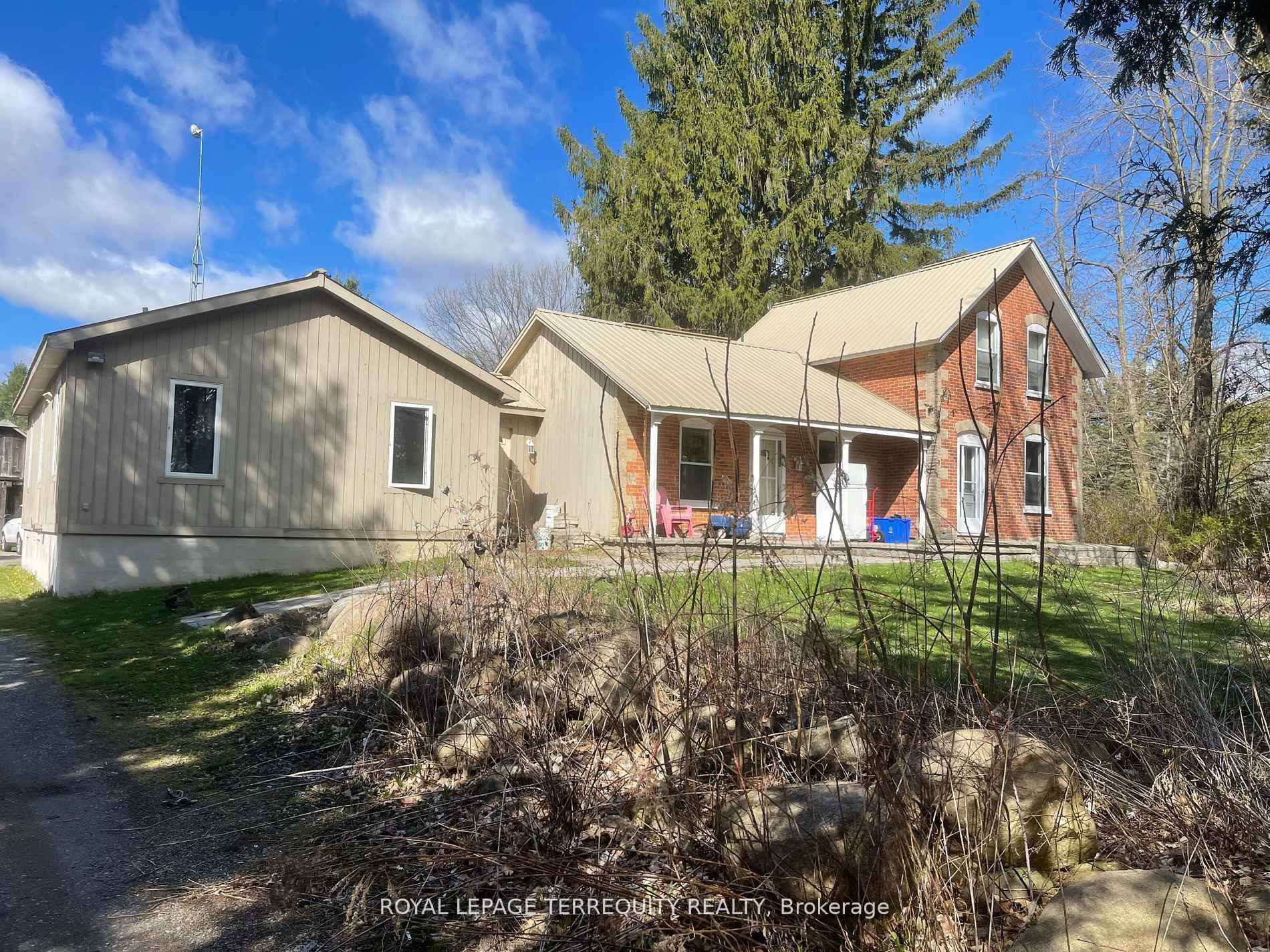 Photo 2 of 1115 Myrtle Road W, Whitby, Rural Whitby — HOMEH