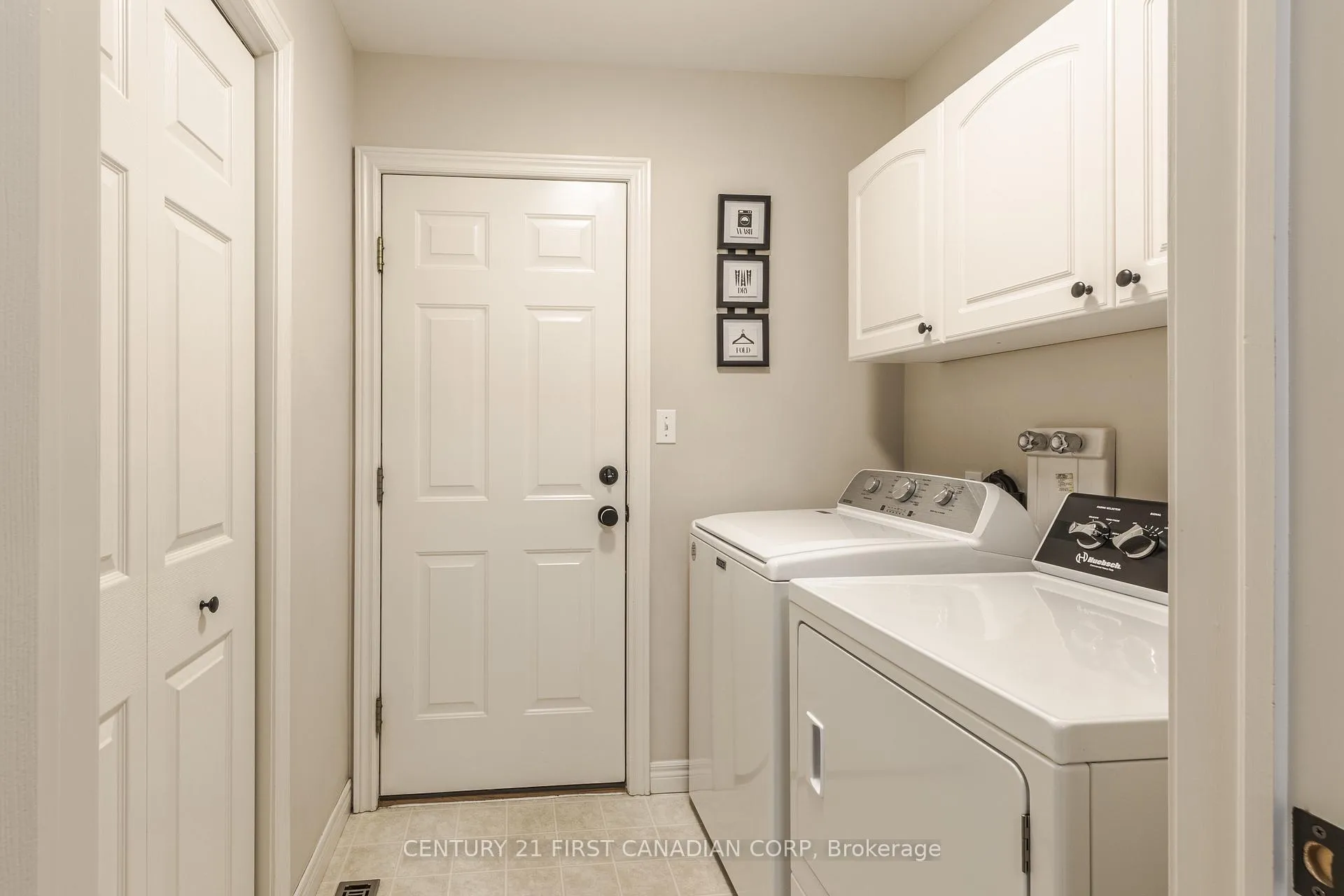 Photo 10 of Unit 18, 20 Windemere Place, St. Thomas — HOMEH