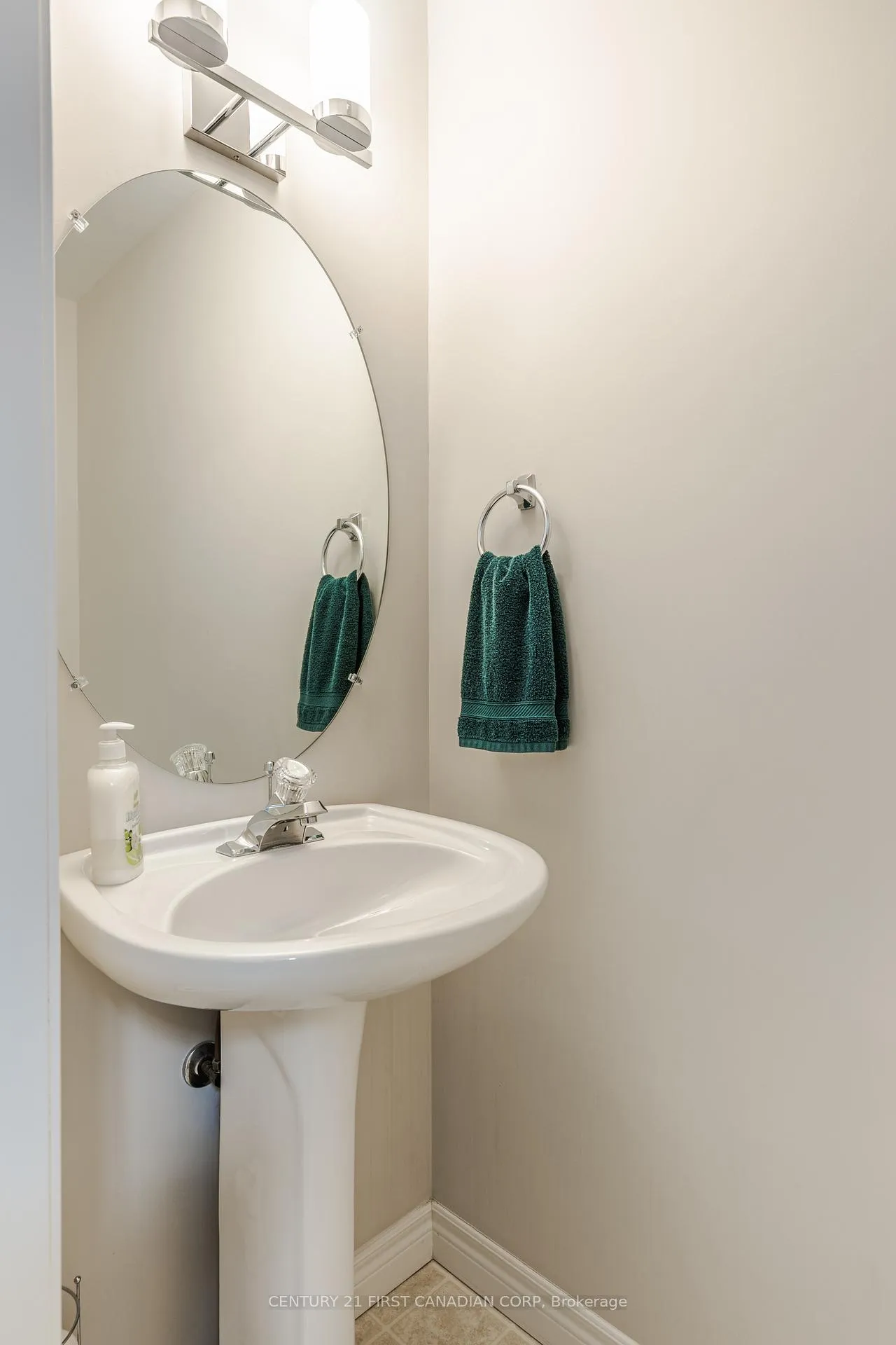 Photo 21 of Unit 18, 20 Windemere Place, St. Thomas — HOMEH