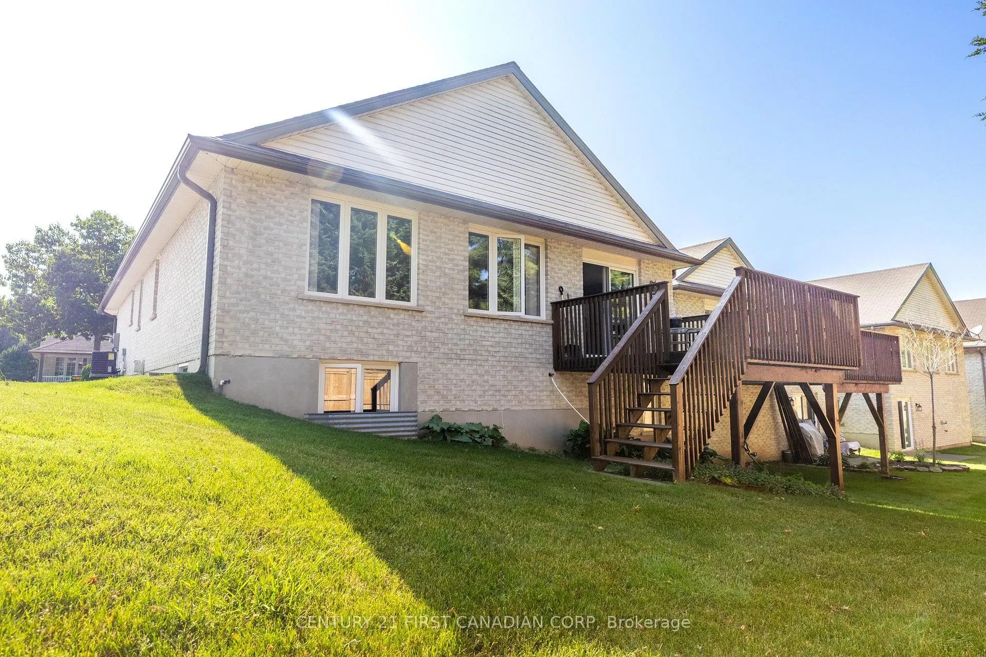 Photo 28 of Unit 18, 20 Windemere Place, St. Thomas — HOMEH