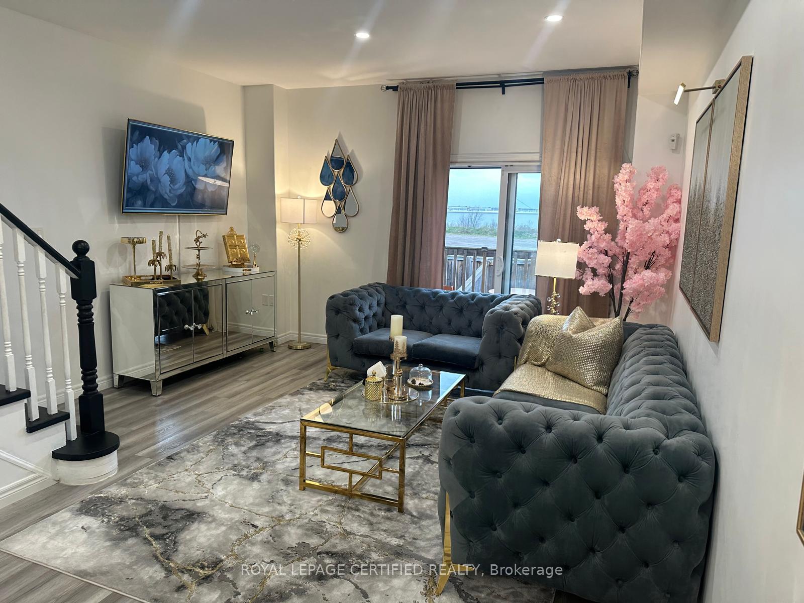 Photo 16 of 43 Edenrock Drive, Hamilton, Stoney Creek — HOMEH