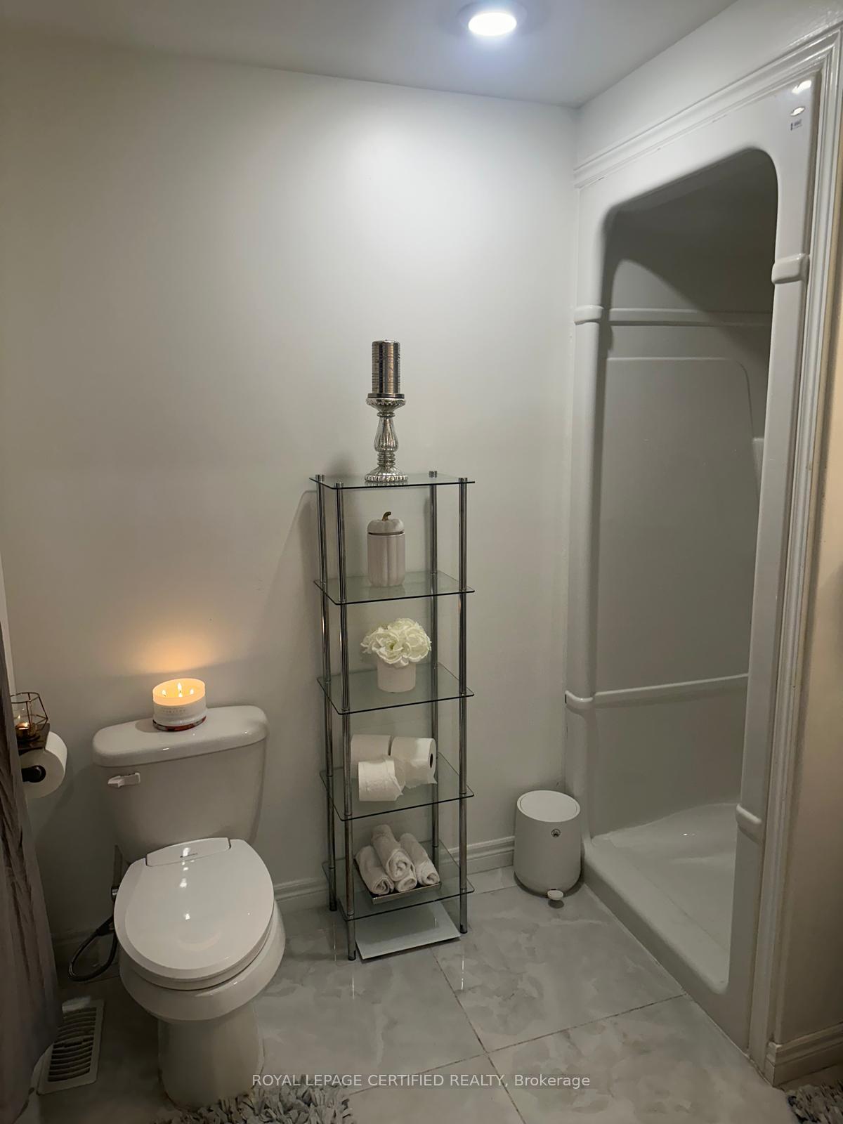 Photo 21 of 43 Edenrock Drive, Hamilton, Stoney Creek — HOMEH