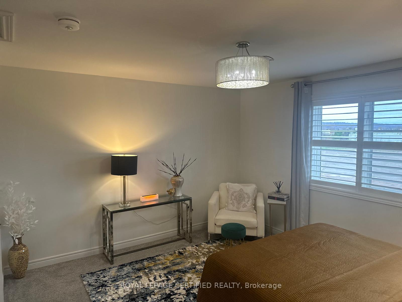 Photo 7 of 43 Edenrock Drive, Hamilton, Stoney Creek — HOMEH