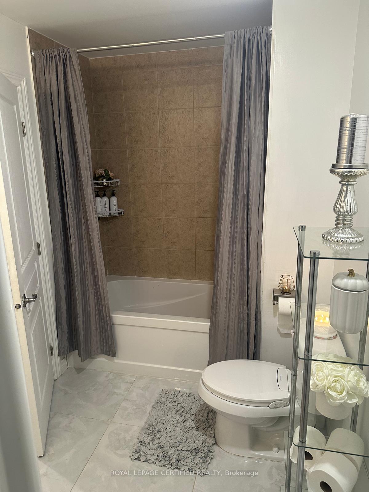 Photo 22 of 43 Edenrock Drive, Hamilton, Stoney Creek — HOMEH