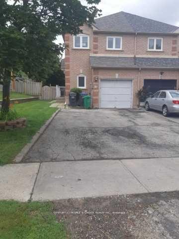 Photo 2 of Unit 2, 30 Carrie Crescent, Brampton, Fletcher's West — HOMEH