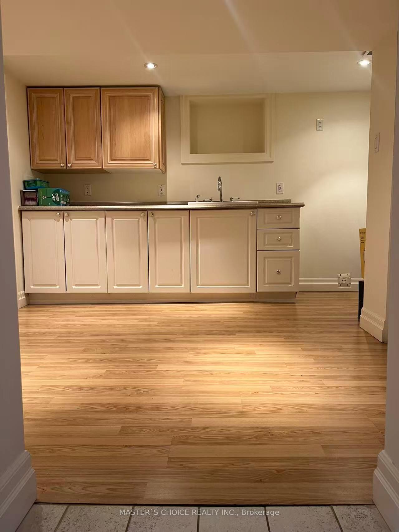 Photo 3 of 136 Chatsworth Drive, Toronto, Lawrence Park South — HOMEH