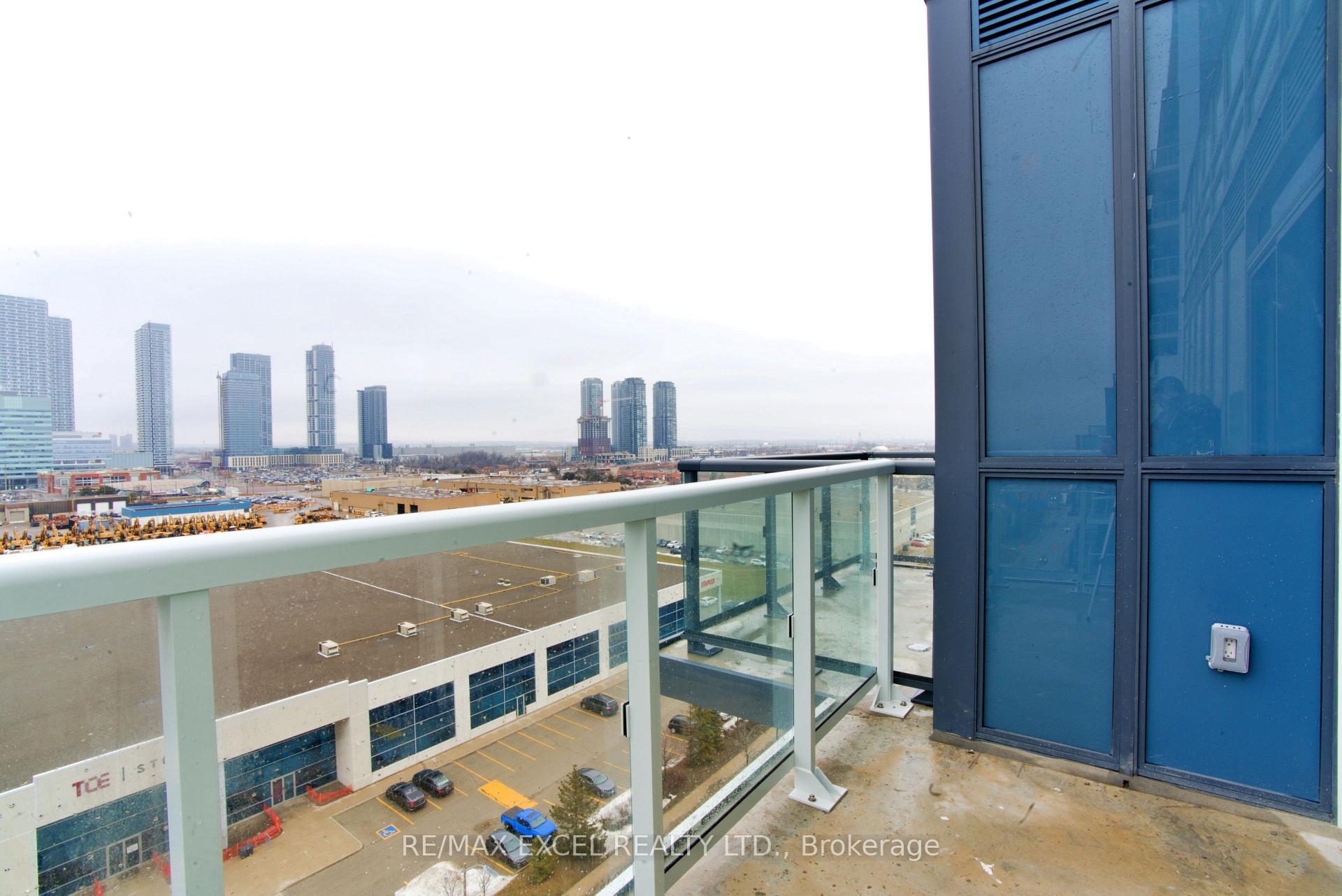 Photo 17 of Unit 1102, 38 Honeycrisp Crescent, Vaughan, Vaughan Corporate Centre — HOMEH