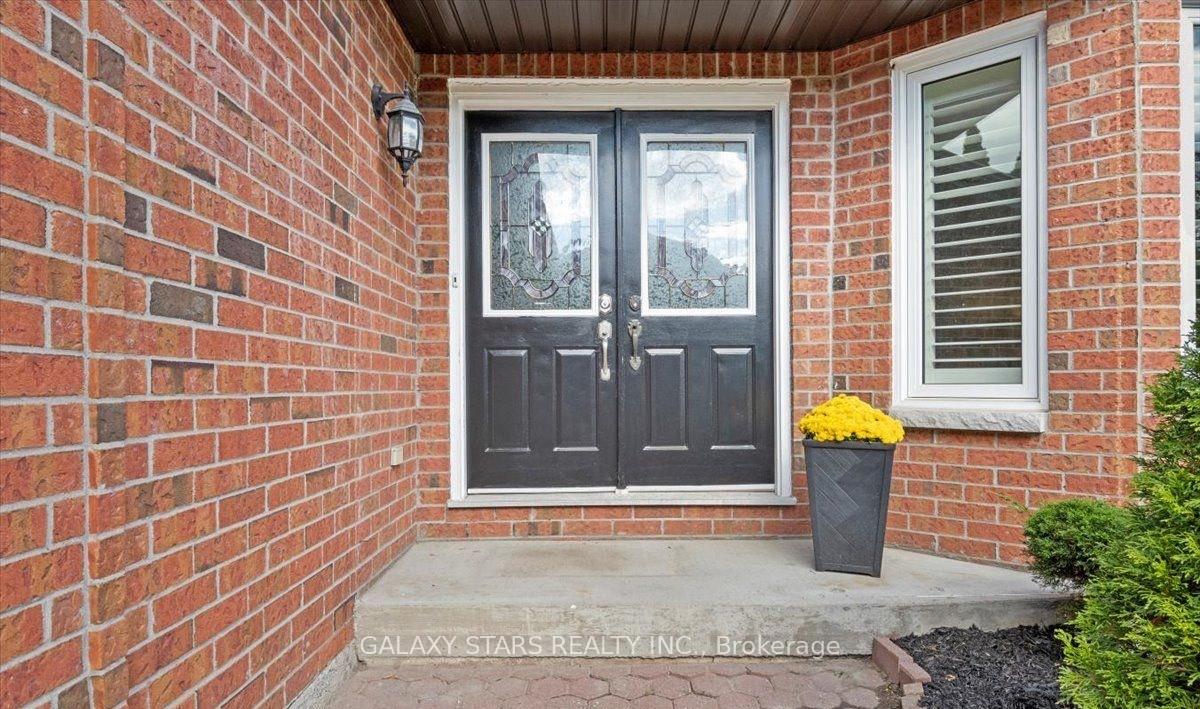 Photo 5 of 11 Chatsworth Crescent, Whitby, Rolling Acres — HOMEH