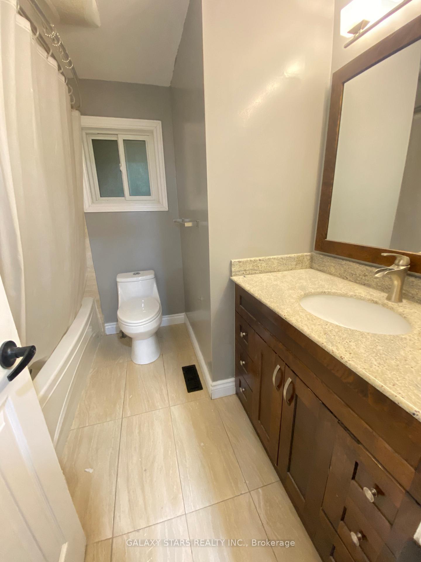 Photo 15 of 11 Chatsworth Crescent, Whitby, Rolling Acres — HOMEH