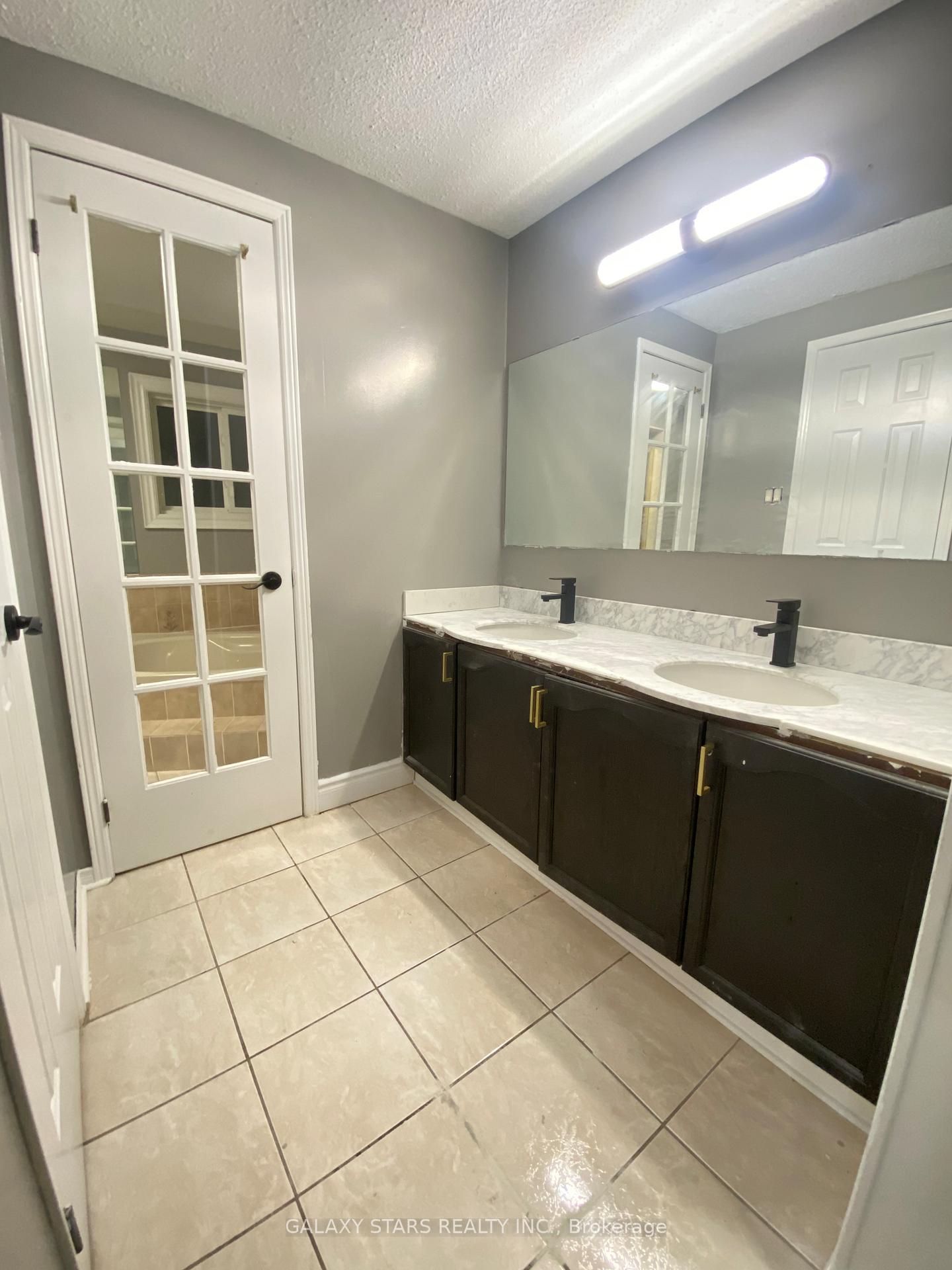 Photo 18 of 11 Chatsworth Crescent, Whitby, Rolling Acres — HOMEH