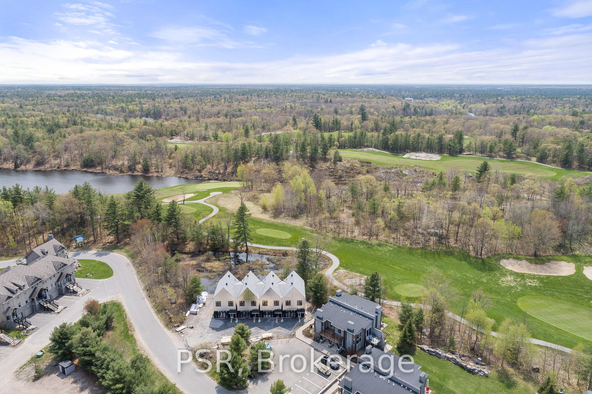 Photo 3 of 44 Carrick Trail, Gravenhurst, Muskoka (S) — HOMEH
