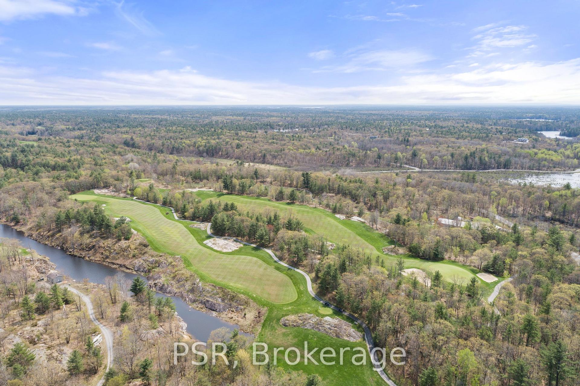 Photo 5 of 44 Carrick Trail, Gravenhurst, Muskoka (S) — HOMEH