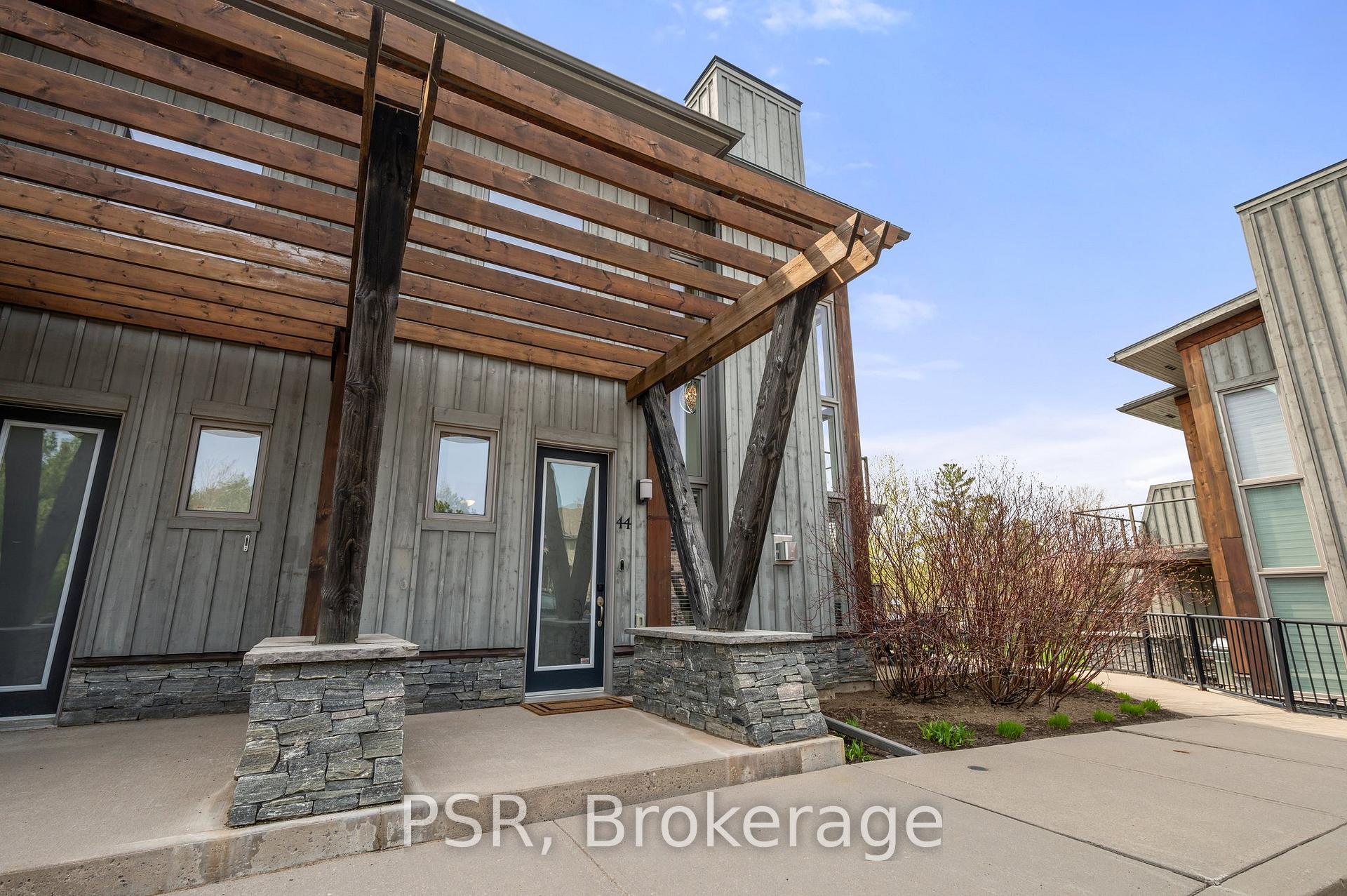 Photo 9 of 44 Carrick Trail, Gravenhurst, Muskoka (S) — HOMEH
