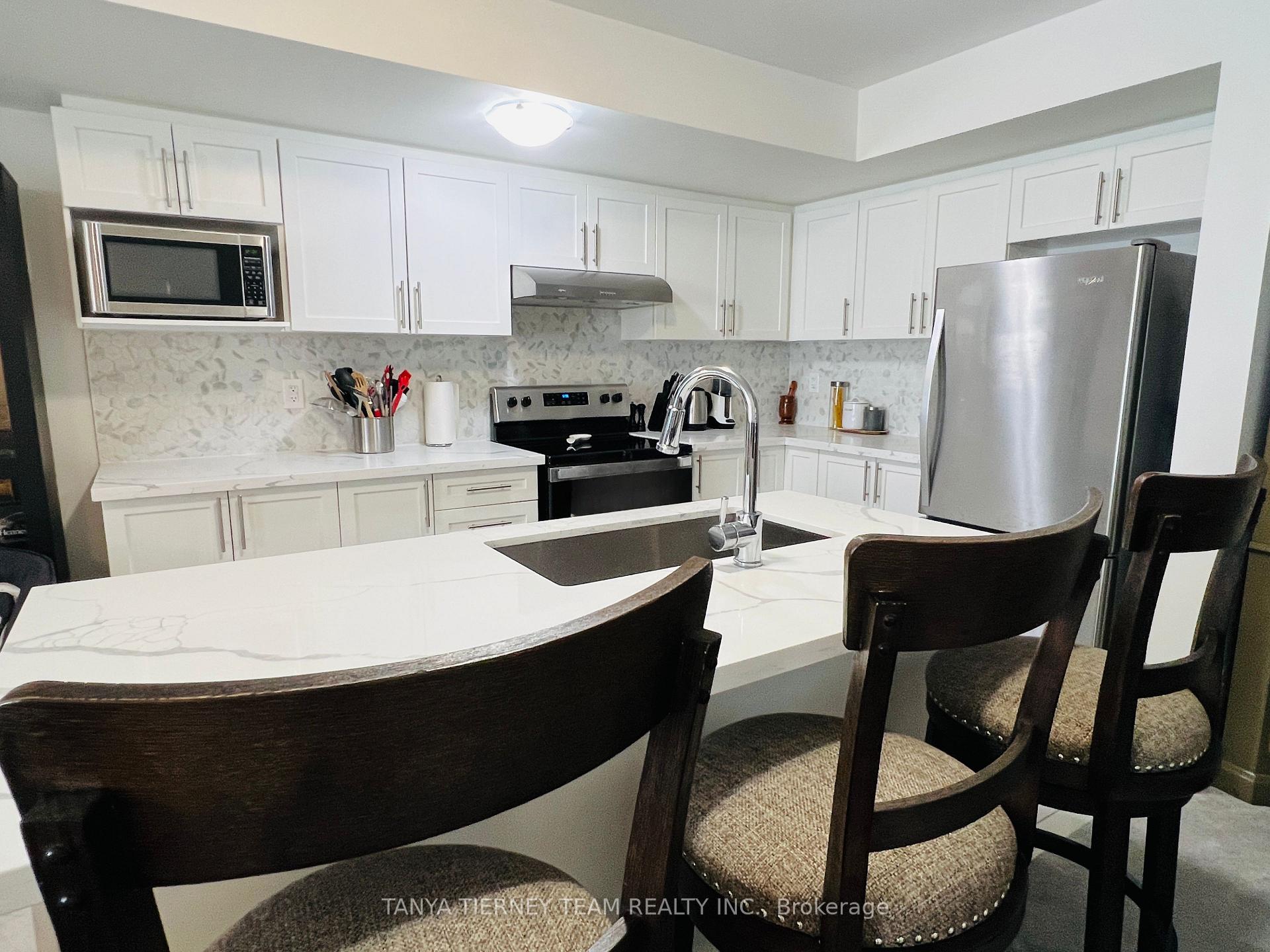 Photo 12 of 54 Porcelain Way, Whitby, Rolling Acres — HOMEH