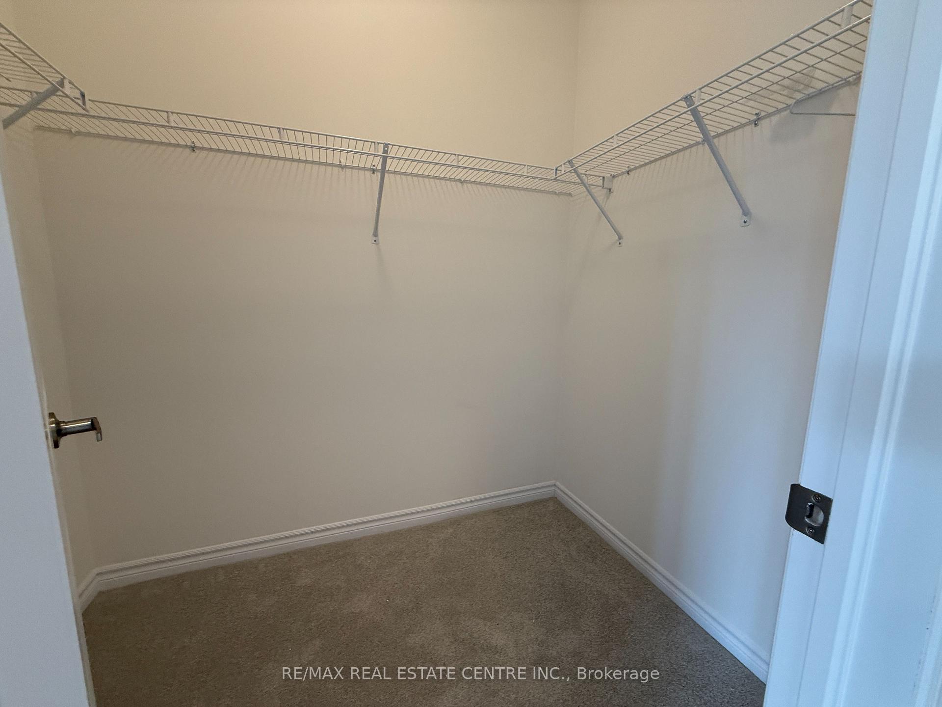 Photo 31 of 65 Inverary Crescent, Vaughan, Elder Mills — HOMEH