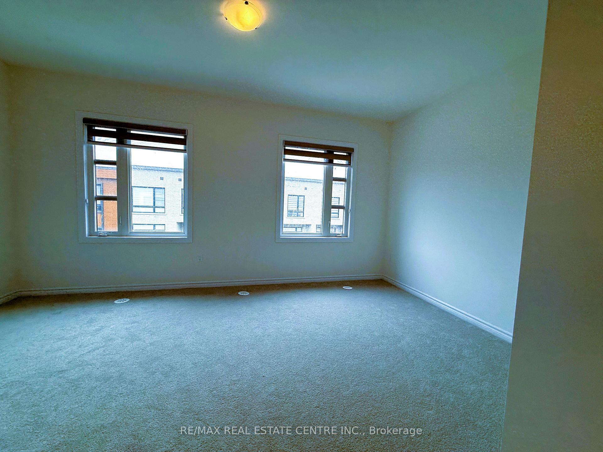 Photo 27 of 65 Inverary Crescent, Vaughan, Elder Mills — HOMEH