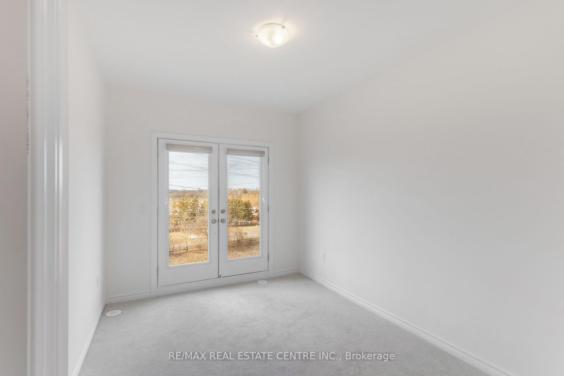 Photo 30 of 65 Inverary Crescent, Vaughan, Elder Mills — HOMEH