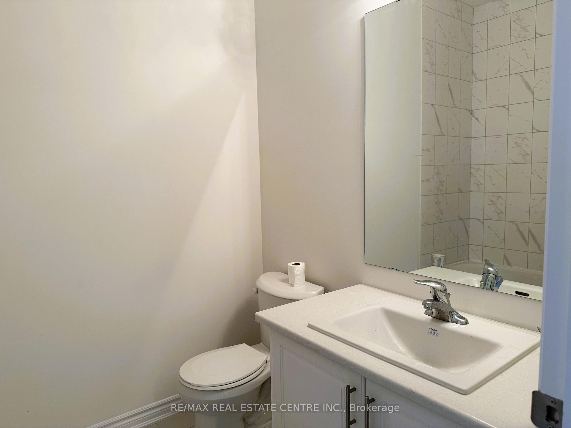 Photo 33 of 65 Inverary Crescent, Vaughan, Elder Mills — HOMEH
