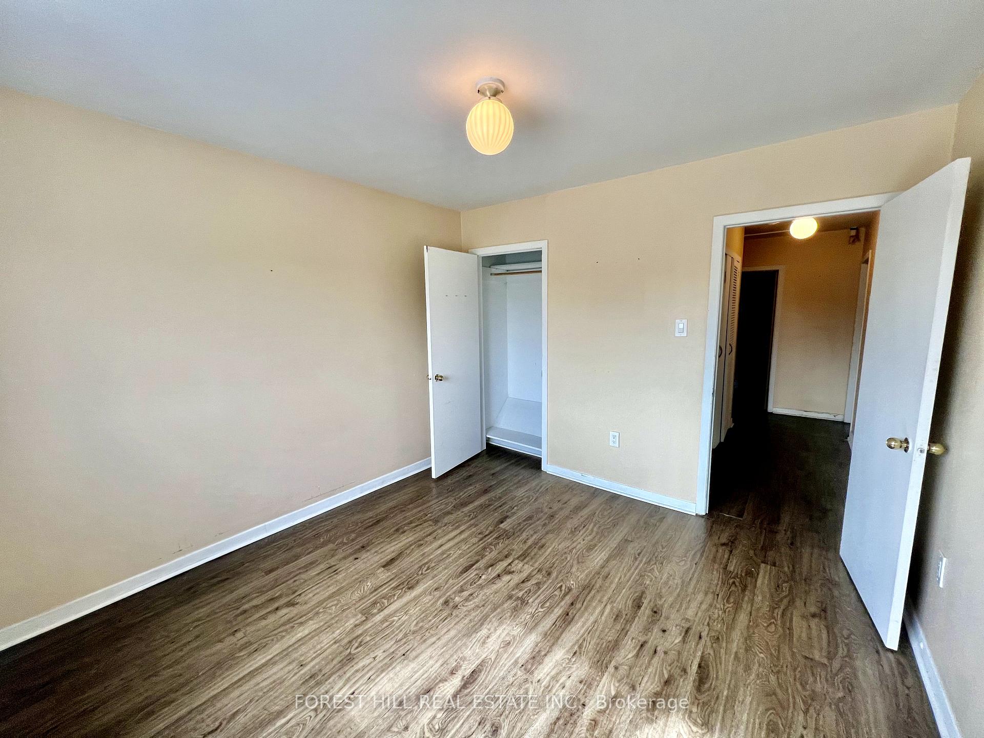 Photo 6 of Unit 210, 14810 Yonge Street, Aurora, Aurora Highlands — HOMEH