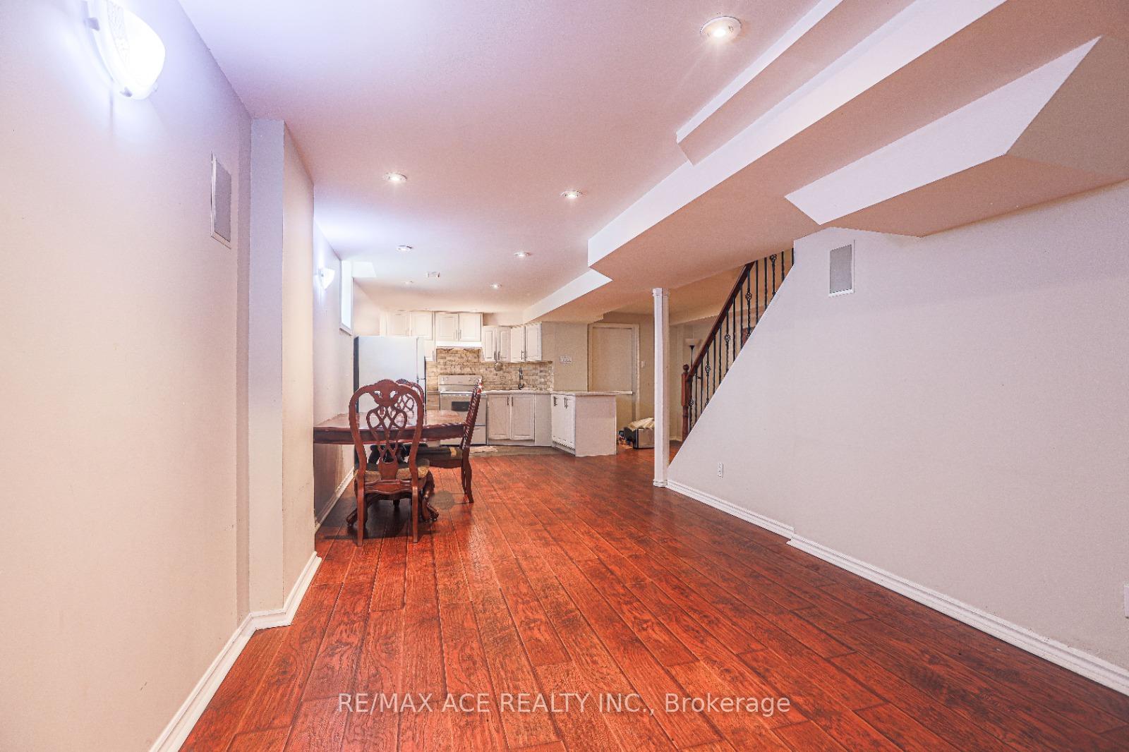 Photo 5 of Unit Bsmt, 51 Song Bird Drive, Markham, Rouge Fairways — HOMEH