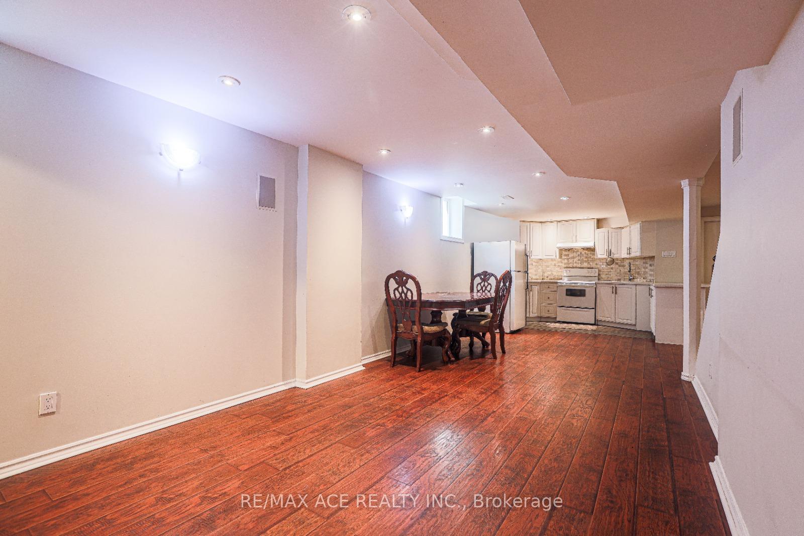 Photo 6 of Unit Bsmt, 51 Song Bird Drive, Markham, Rouge Fairways — HOMEH