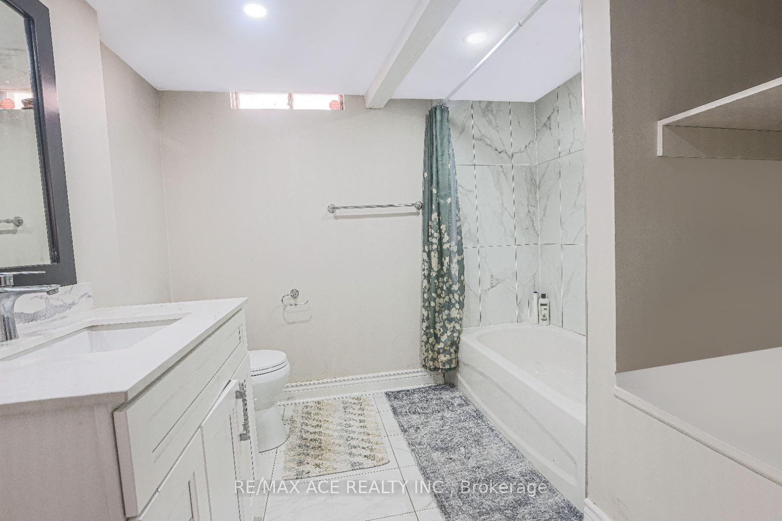Photo 18 of Unit Bsmt, 51 Song Bird Drive, Markham, Rouge Fairways — HOMEH