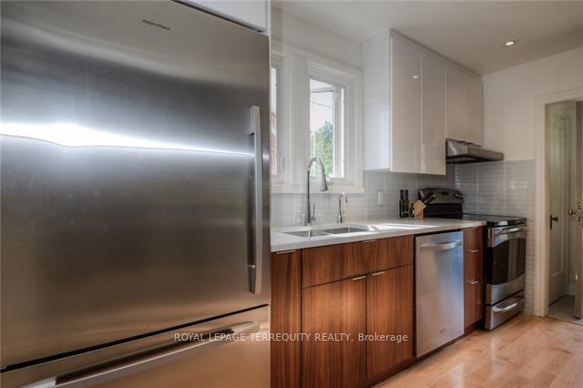 Photo 2 of 14 Roslin Avenue, Waterloo — HOMEH