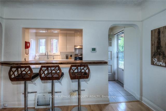 Photo 11 of 14 Roslin Avenue, Waterloo — HOMEH